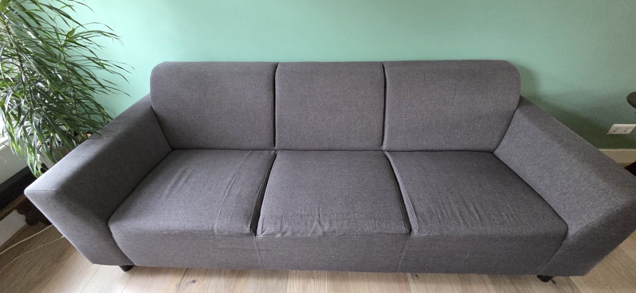 Leen Bakker Bari 3-zits – strak design, goede staat