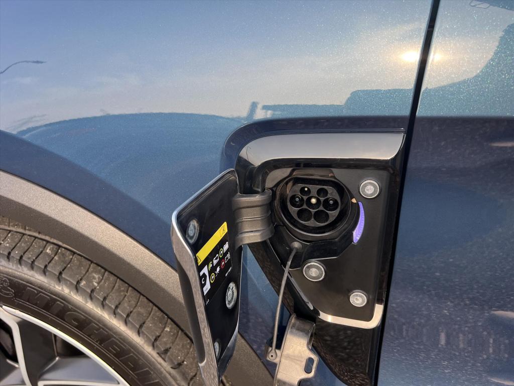 Lynk & Co 01 1.5 261pk phev 7dcth , panodak , adaptive cc , carplay