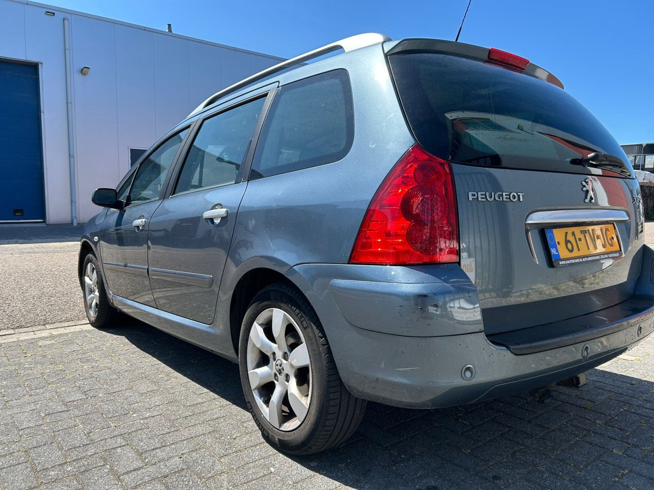 Peugeot 307 SW 2.0-16V Pack Automaat Panorama Dak Uit te breiden naar 7zit!