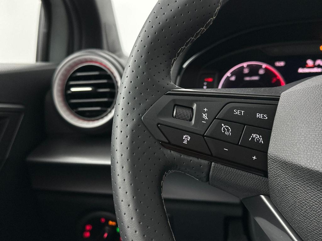 Seat Ibiza 1.0 etsi fr business connect 95pk