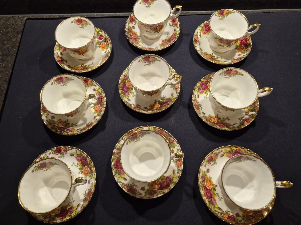 Royal Albert grote koffiekopjes - 9 stuks