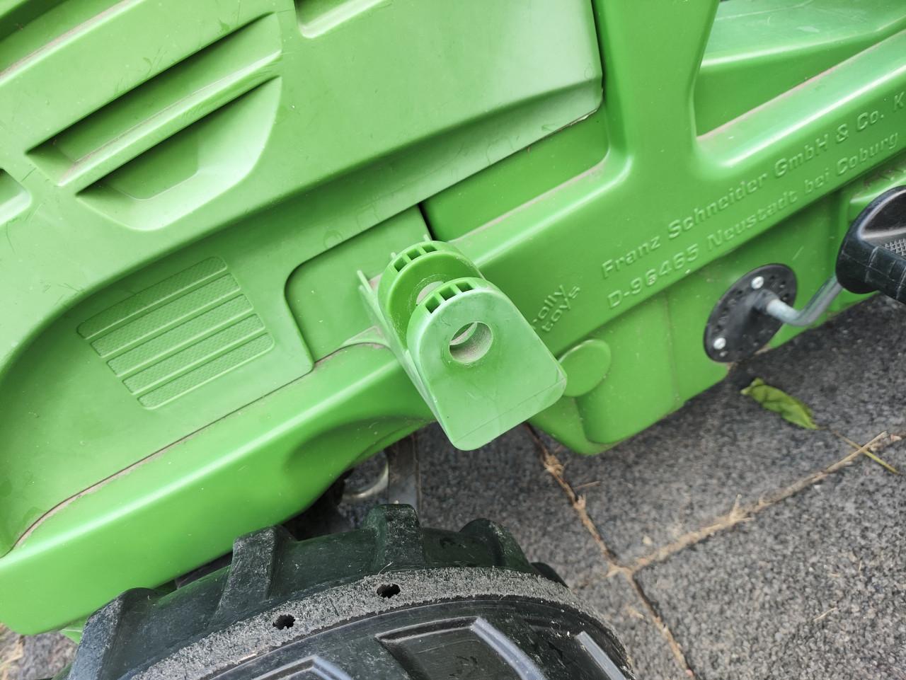 John Deere traptractor