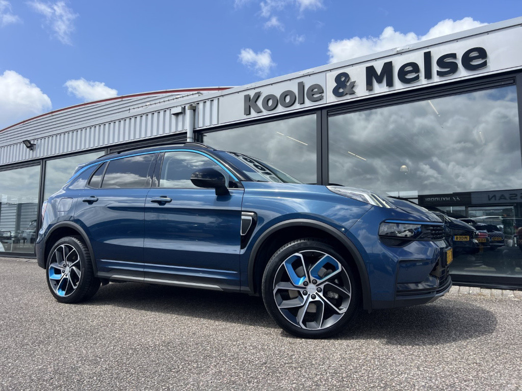 Lynk & Co 01 1.5 261pk plug in hybrid , trekhaak , pano dak , 360gr camera