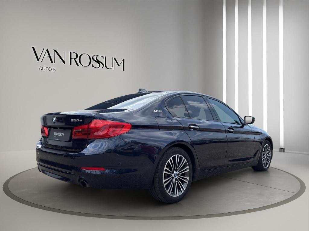 BMW 5 Serie 530 e iperformance | leder | sportstoelen | sfeer | camera | pa