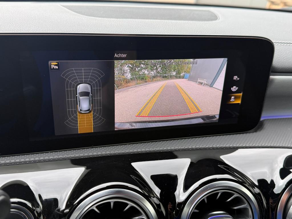 Mercedes-Benz A-Klasse 250 e business solution amg limited soh 96%