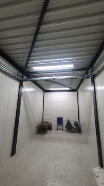 Bedrijfsruimte / garagebox 21m2 te huur in Goes