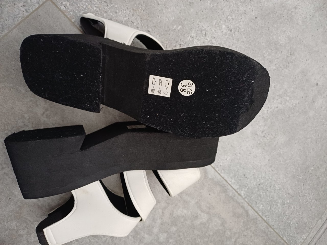 Nieuwe plateau sandalen