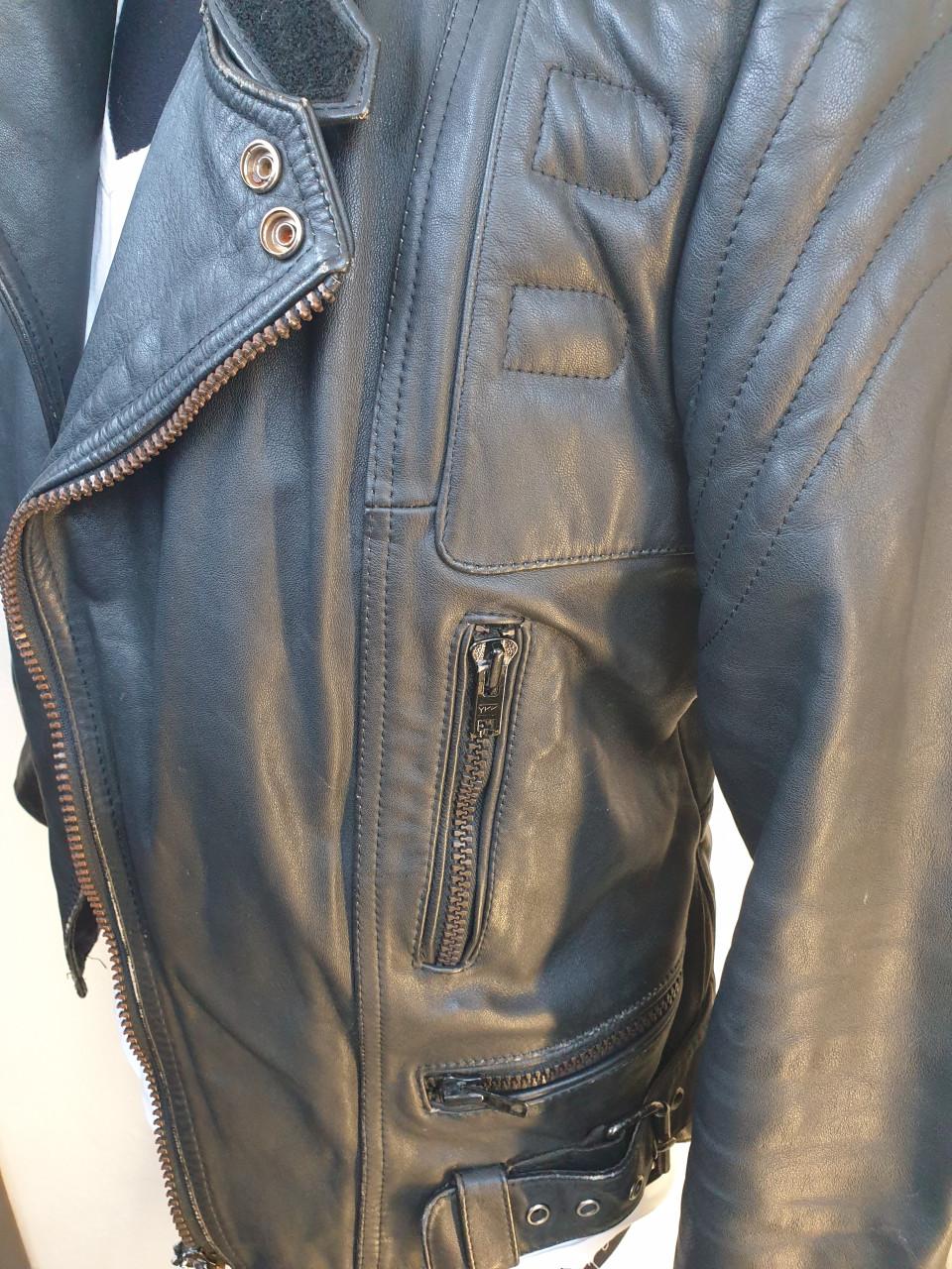 2 stoere bikerjackets.