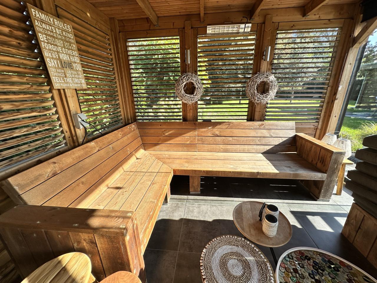 Steigerhouten loungebank + hockers