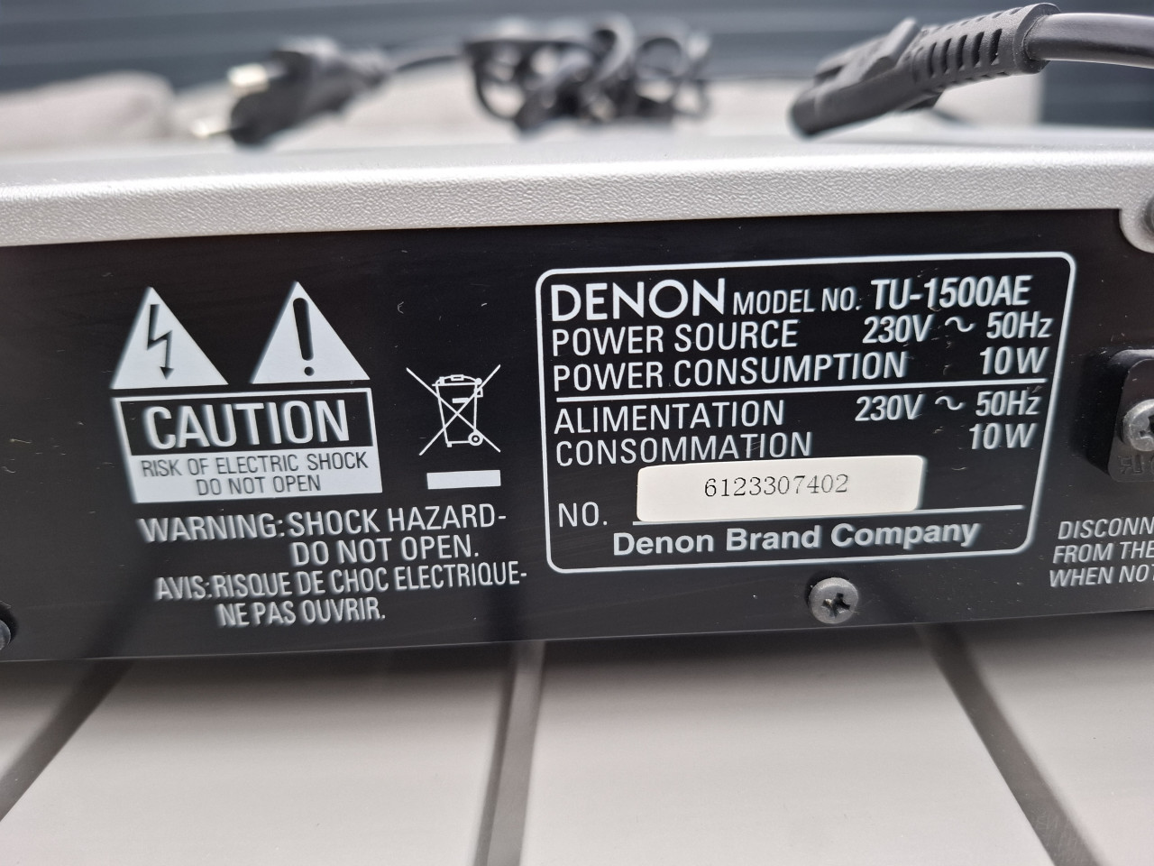 Denon tuner type TU-1500AE.