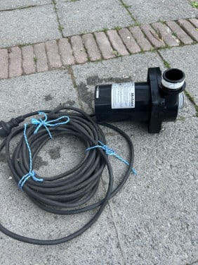 Te koop Messner 7500 x sterke en zuinige Vijverpomp