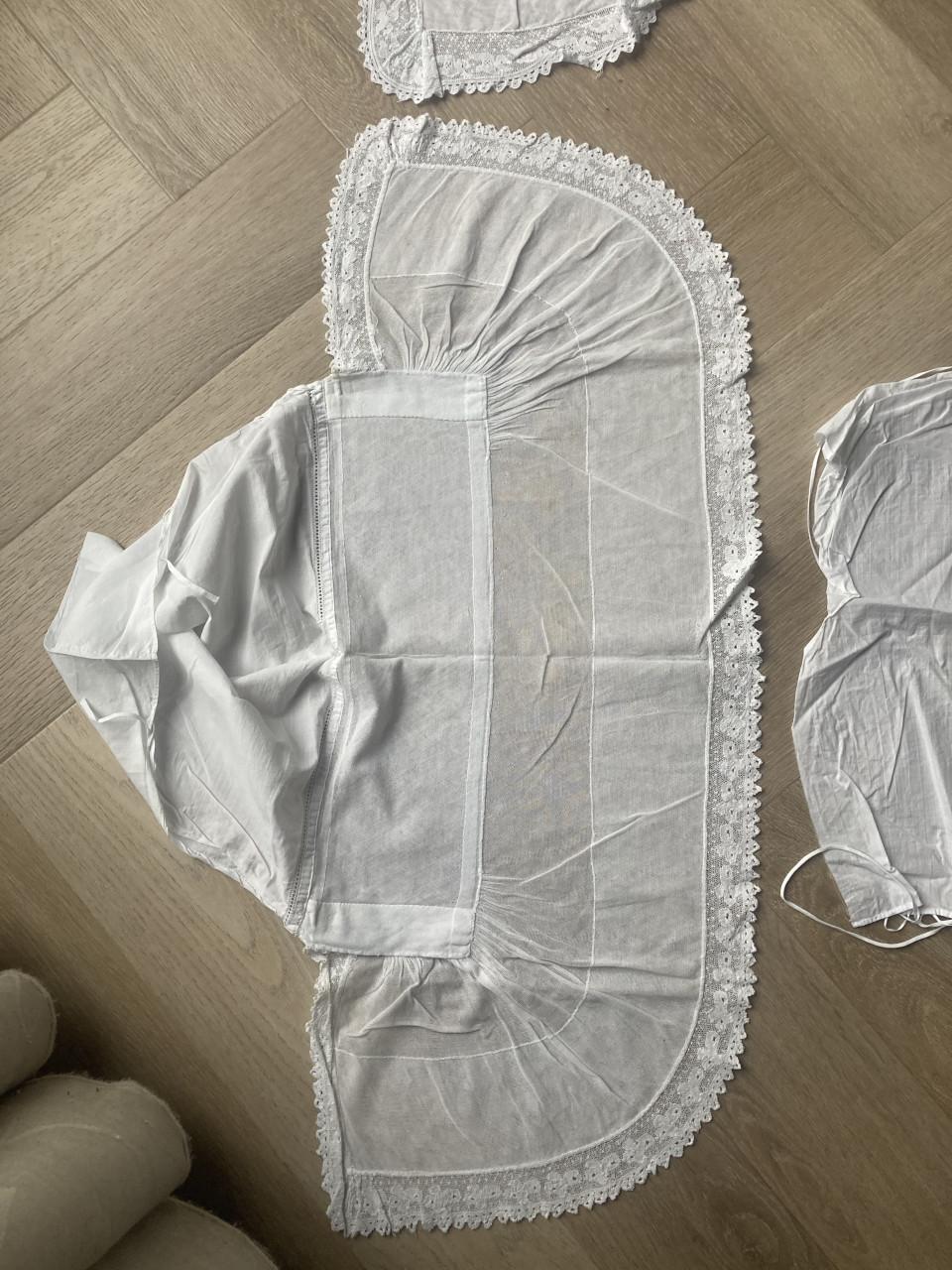 Klederdracht verzameling kappen mutsen