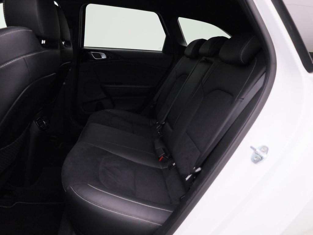 Kia Ceed Sportswagon 1.5 t-gdi mhev gt-line edition | automaat | half-leder
