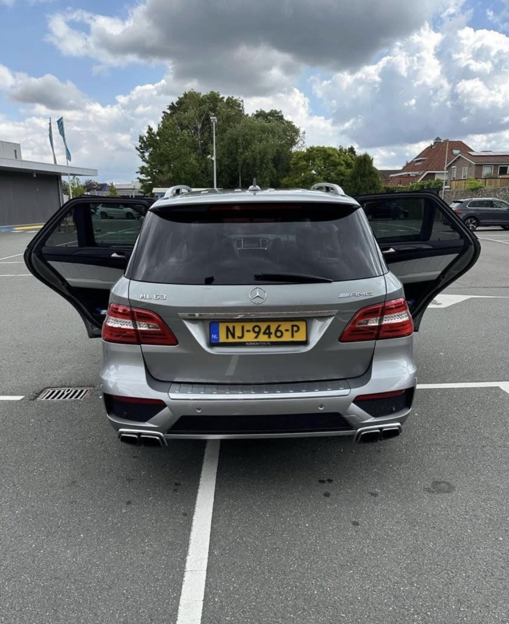 Mercedes ML 63 AMG