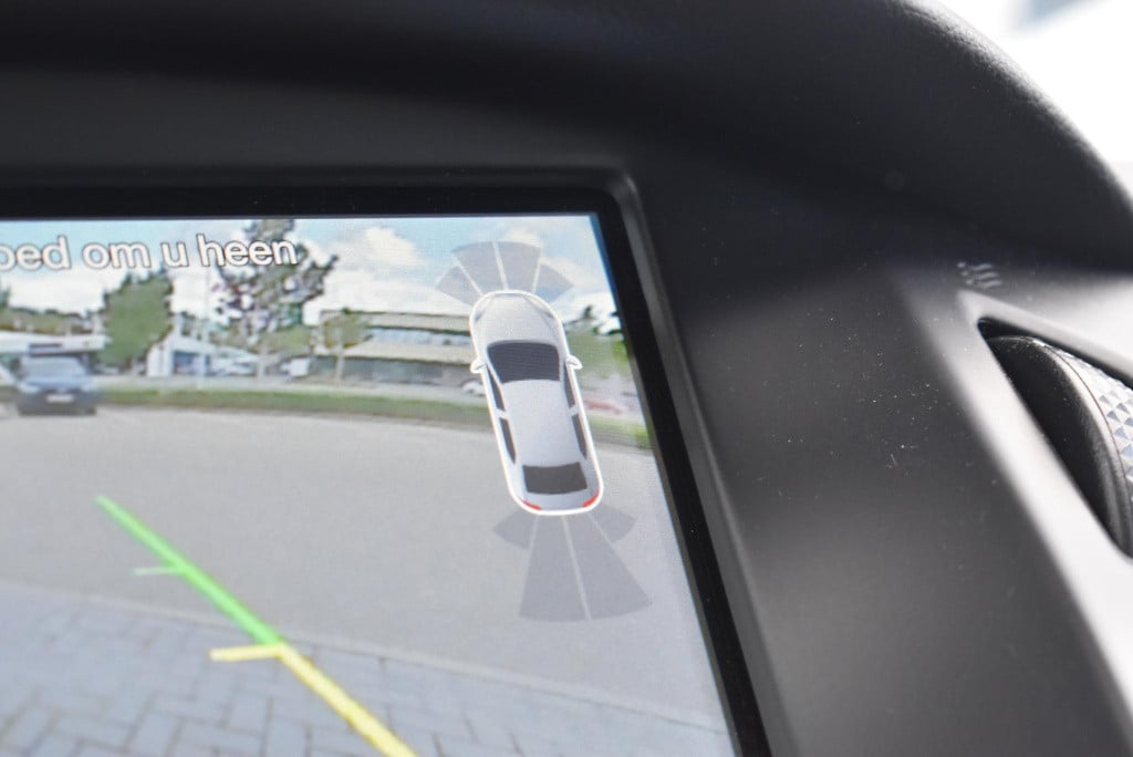 Ford Focus 1.0 titanium | cruise control | trekhaak | achteruitrijcamera | 