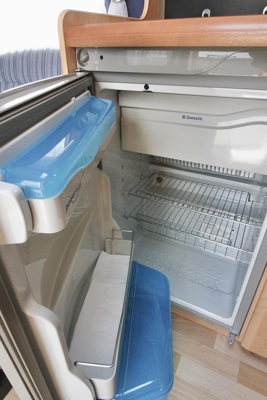 Hobby 460 UFe de luxe easy (Frans bed, Ruime rondzit, Nieuwstaat!!!)