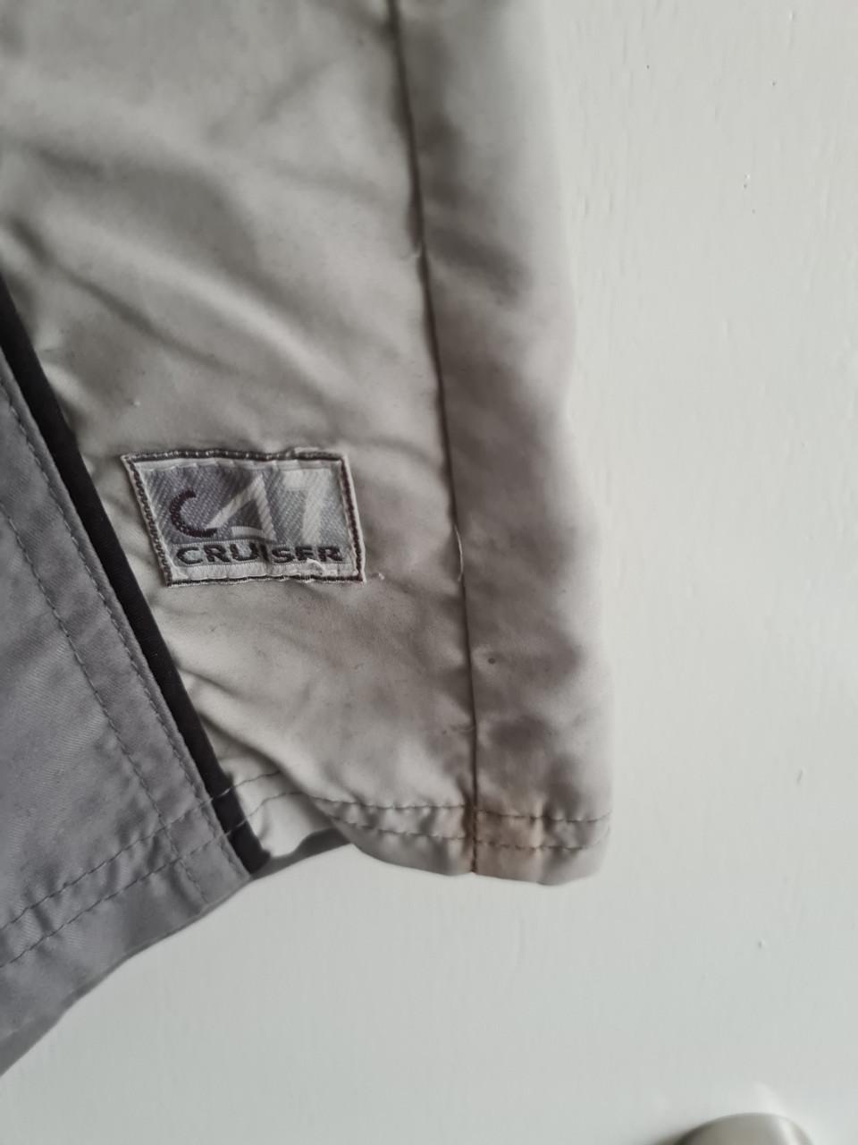 Korte grijstinten sportbroek van Cruiser Maat L