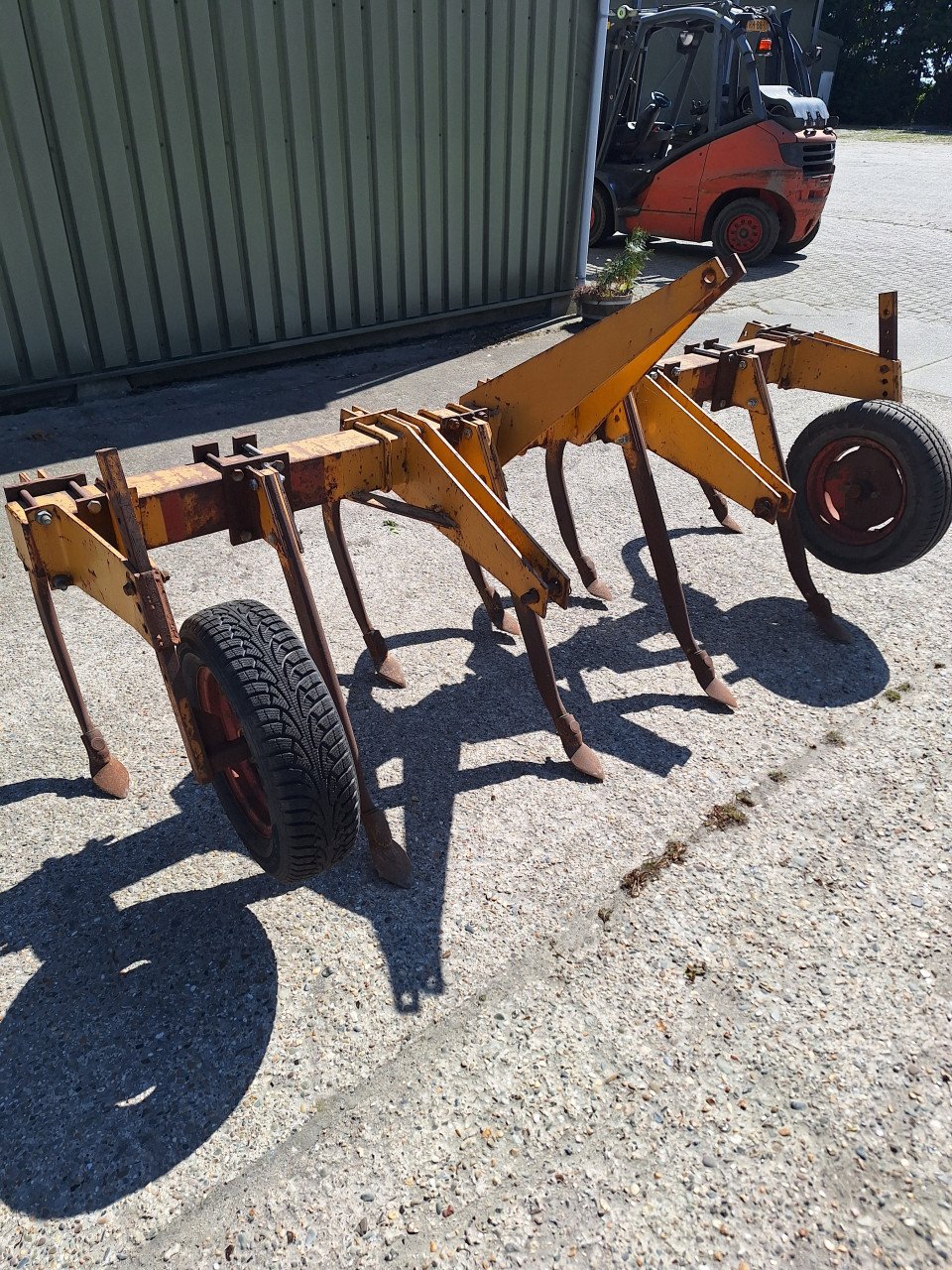 Rumptstad culivator