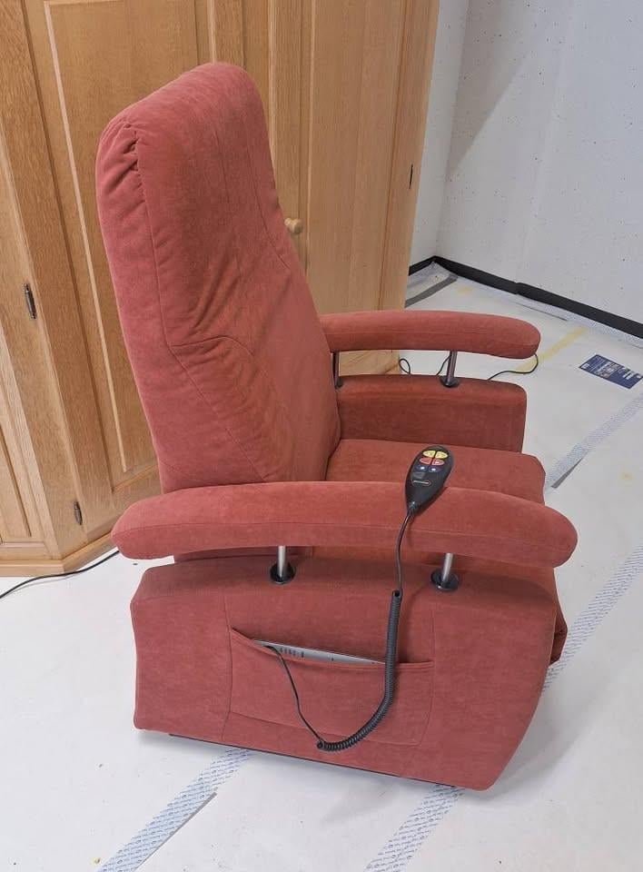 Fitform Zorgfauteuil erfgonomische sta-op-stoel met kantelfunctie etc.