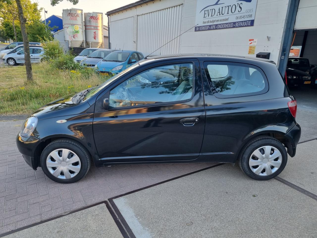 Toyota Yaris 1.0-16V VVT-i Sol