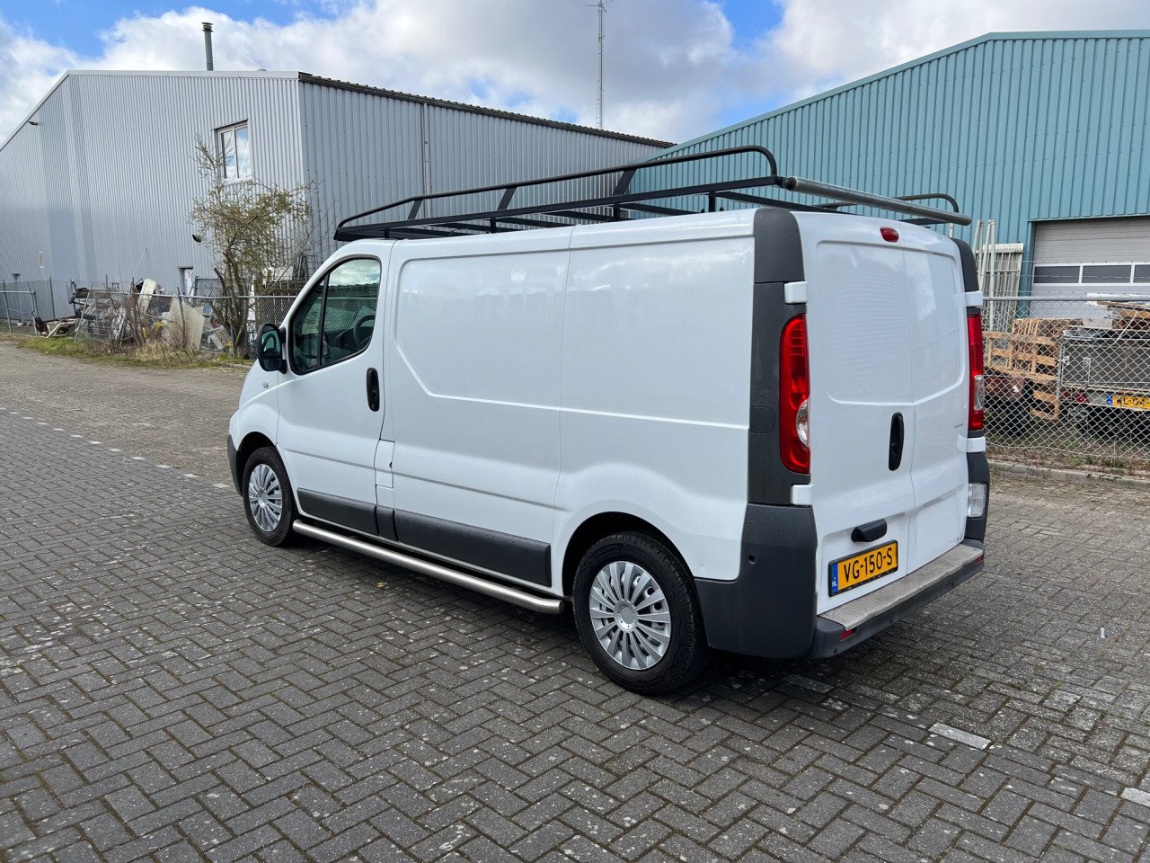 Schitterende Renault Trafic uit 2014 met slechts 94.140 km