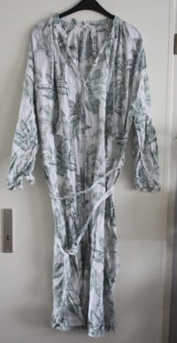 Lange jurk wit groene bloemen  maat xL