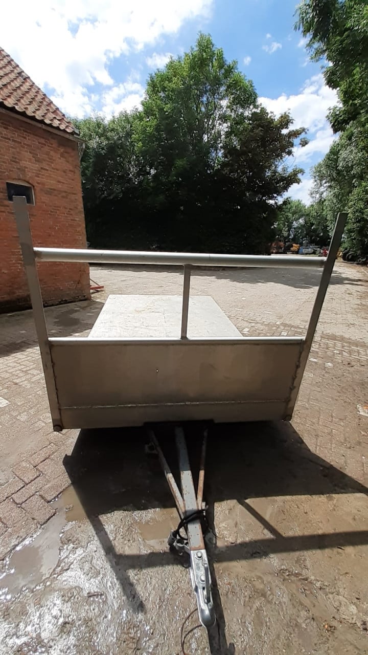 Te koop: Aluminium aanhangwagen, kan kiepen
