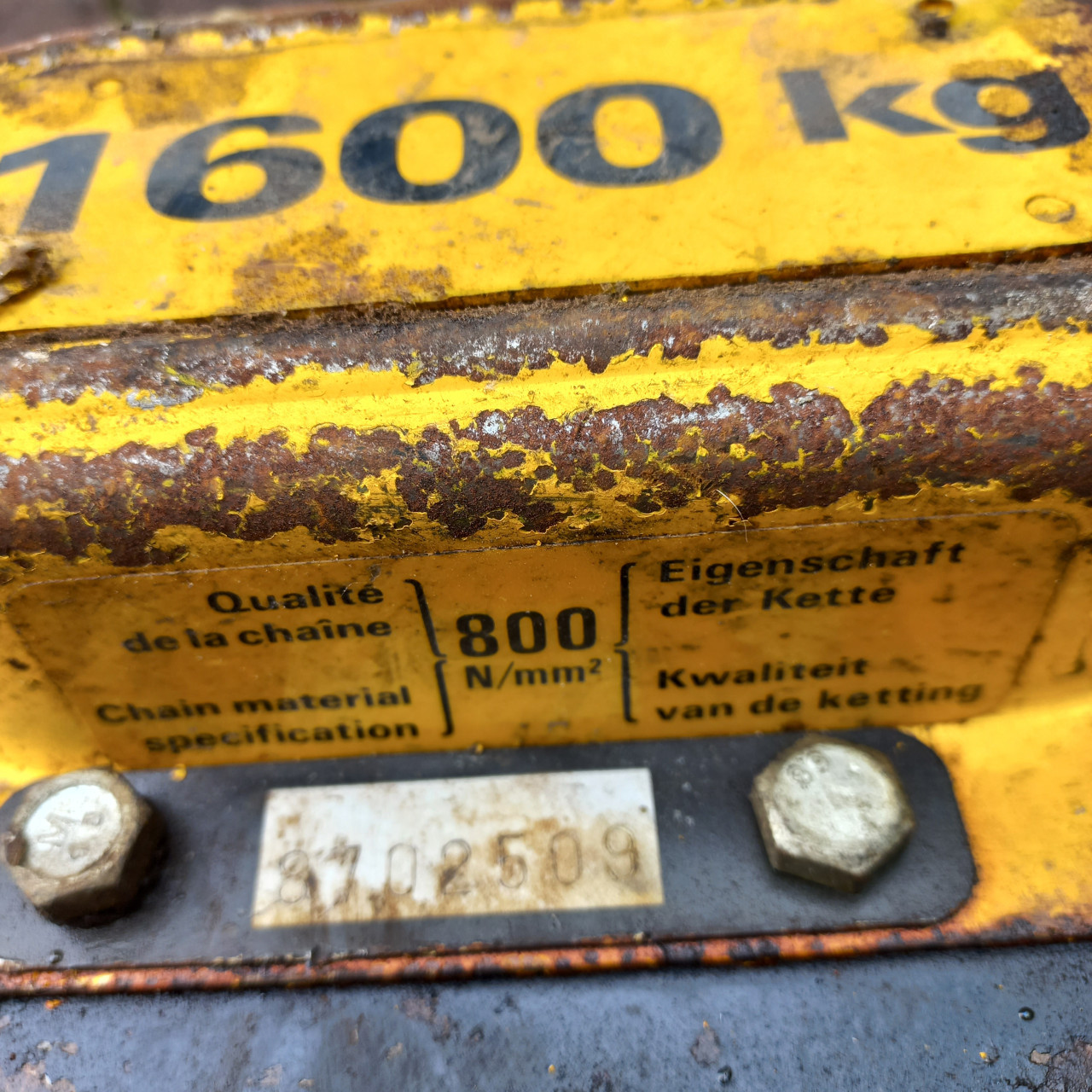 Zwaare ketting takel van 1600 kg.