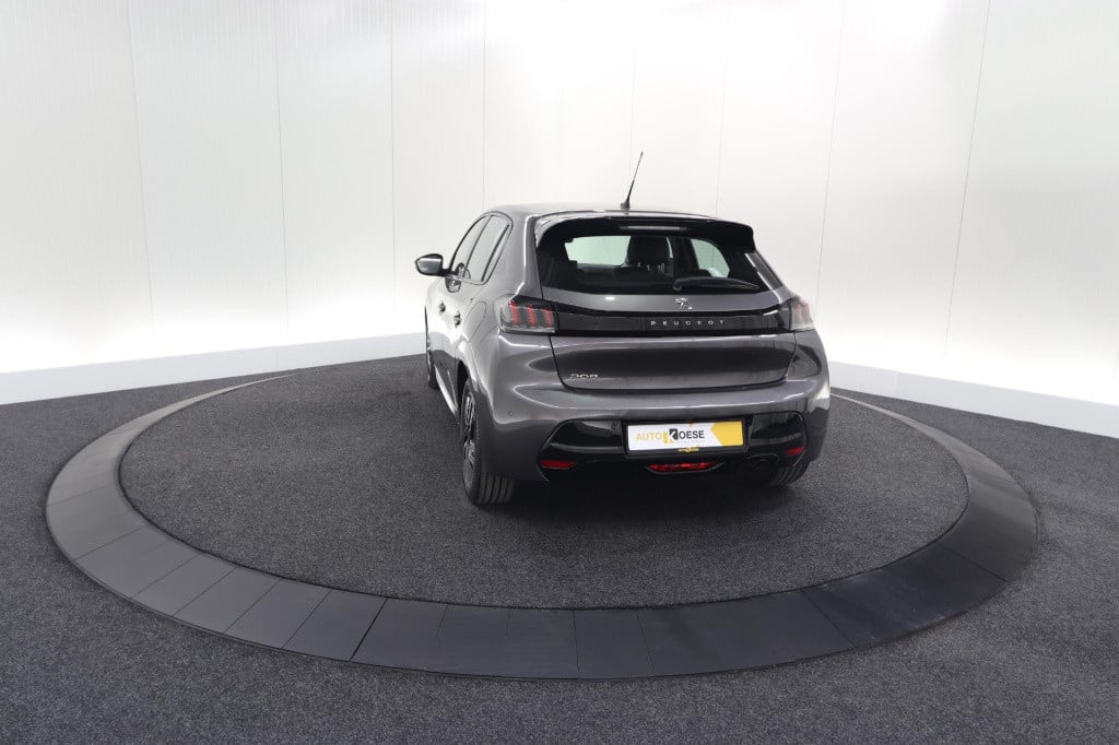 Peugeot 208 puretech 100 eat8 allure | camera | apple carplay | navigatie |