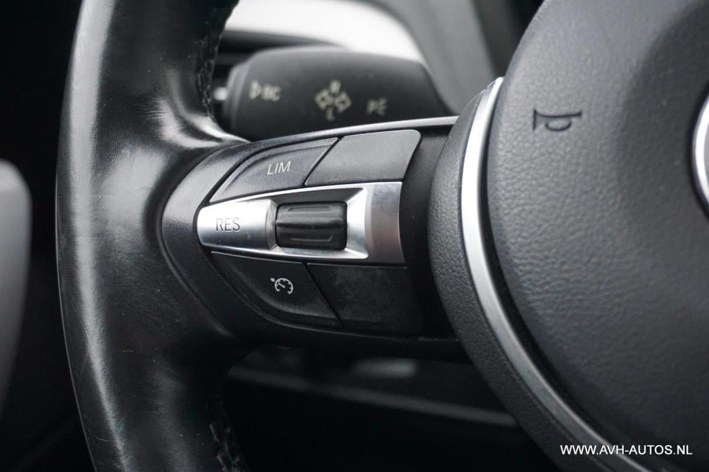 BMW 1 Serie 118i centennial high executive