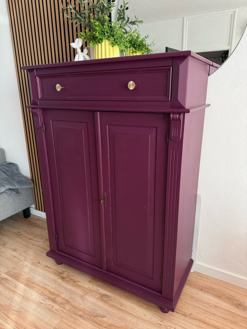 Houten kast paars