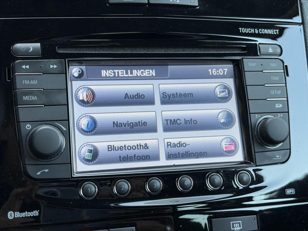 Opel Corsa 1.6-16v t color edition opc line