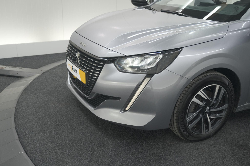 Peugeot 208 puretech 100 allure | camera | navigatie | parkeersensoren | ap