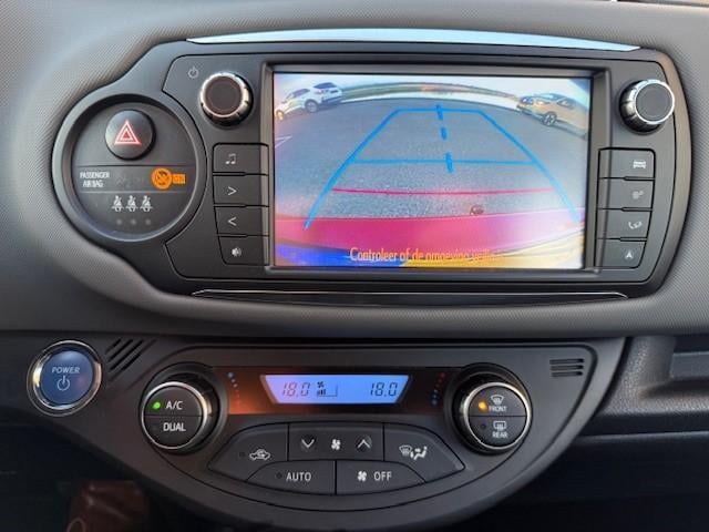 Toyota Yaris 1.5 hybrid dynamic | nieuw binnen | automaat | camera achter |