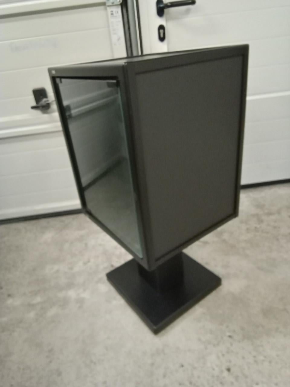 Akai cube by pb design