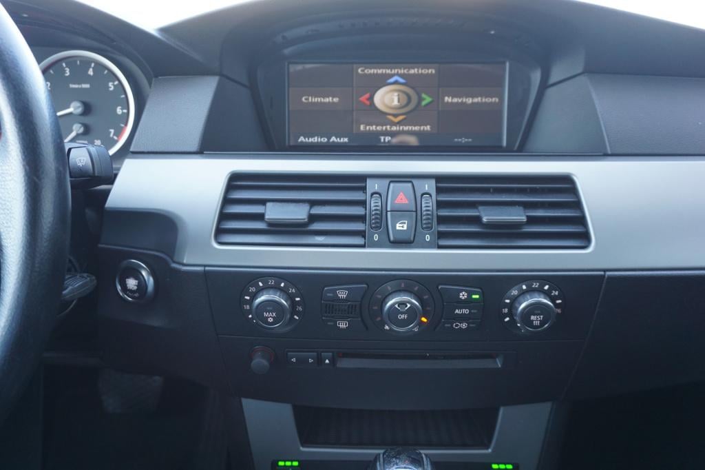 BMW 5 Serie 523i automaat - airco / navi / cruise / leder / pano / stoelver