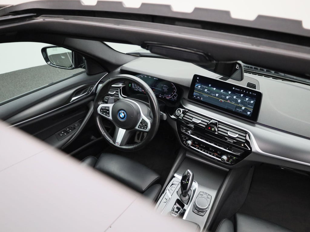 BMW 5 Serie 520e business edition plus | m-sport | automaat | schuifdak | t