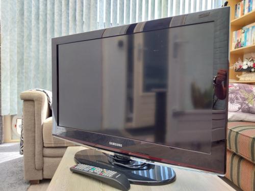 Samsung TV 32 inch