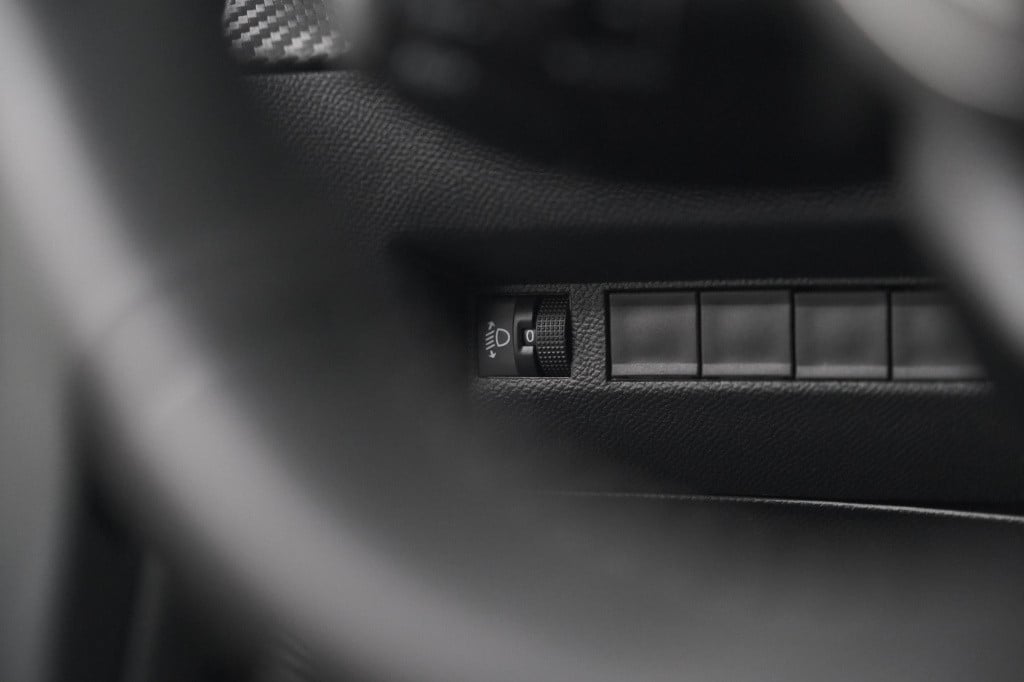 Peugeot 208 puretech 100 allure | 360 camera | apple carplay | dodehoekdete