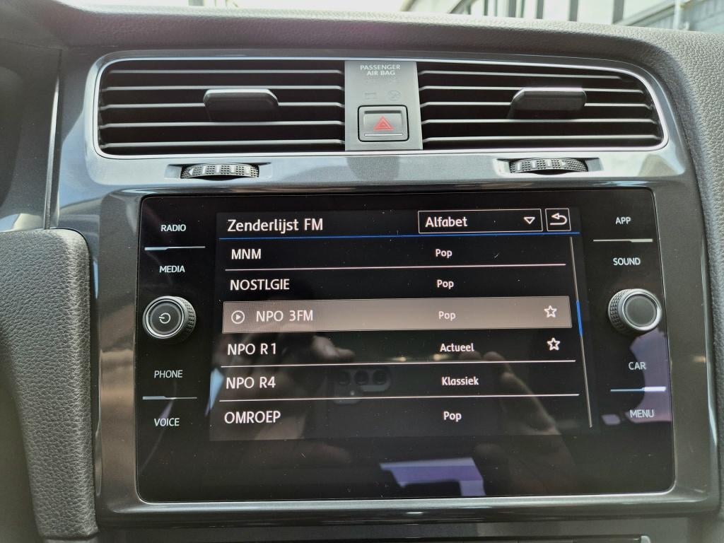 Volkswagen Golf 1.5 tsi comfortline business | automaat | airco | pdc | acc