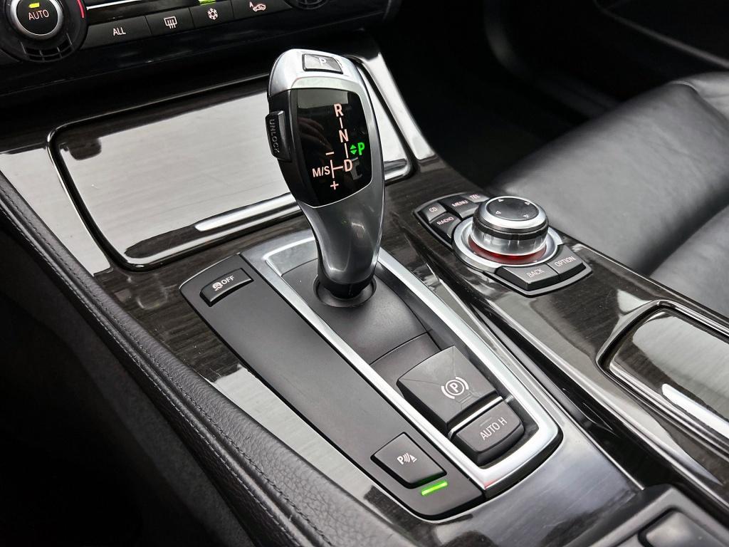 BMW 5 Serie 523i high executive | schuif/kanteldak |