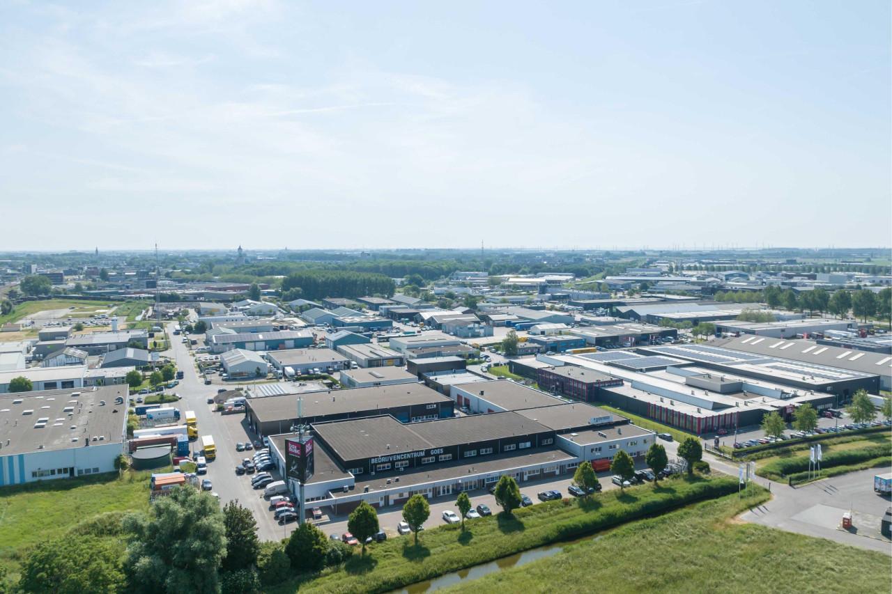 TE HUUR | Bedrijfsruimtes met kantoor in Goes