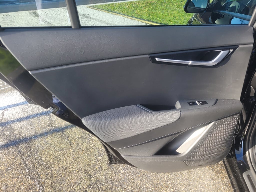 Kia Niro 1.6 gdi phev launch edition