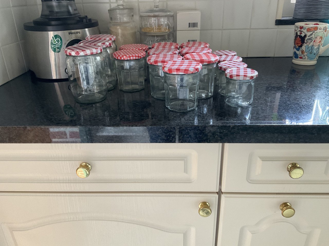 Glazen potjes voor jam o.d.