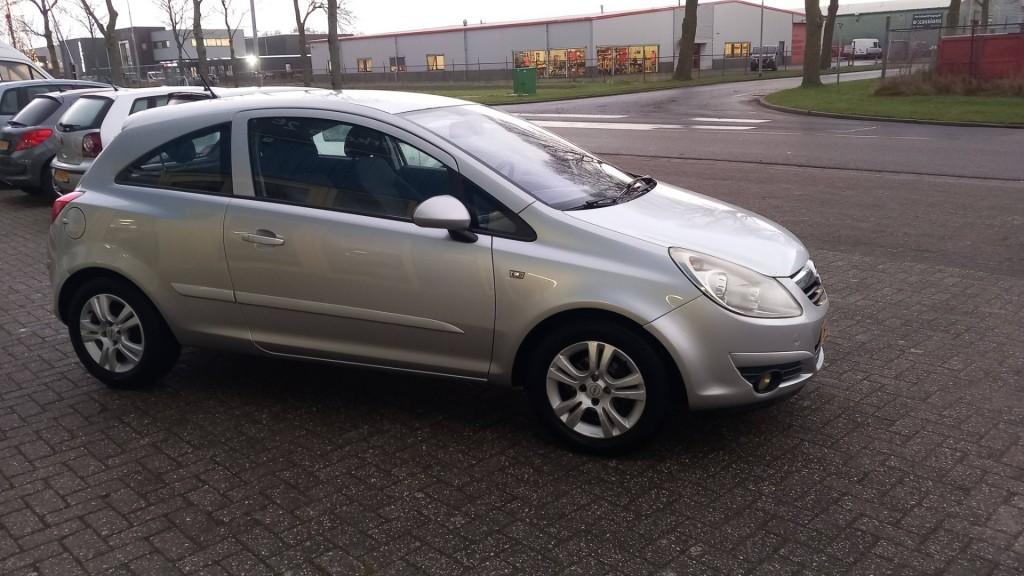 Opel Corsa 1.4 16v enjoy