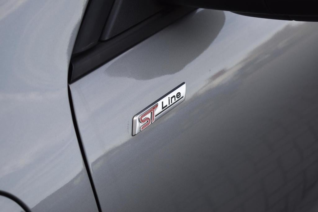 Ford Kuga 2.5 phev st-line x | climate control | adaptive cruise control | 