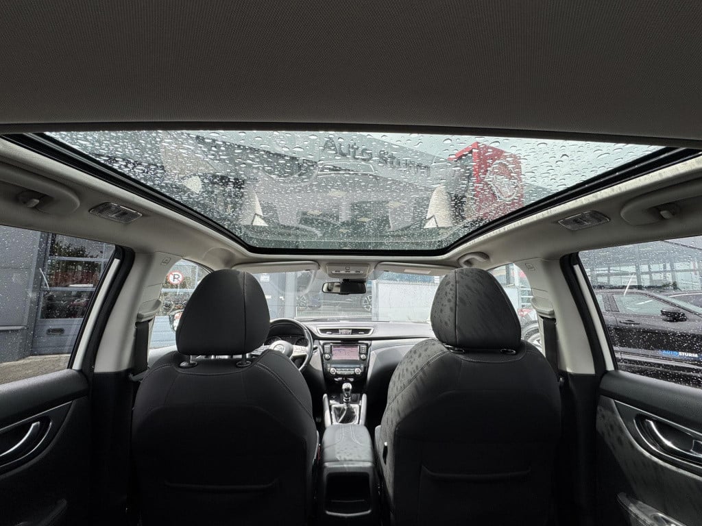Nissan Qashqai 1.3 dig-t n-connecta design pack | panoramadak | apple carpl