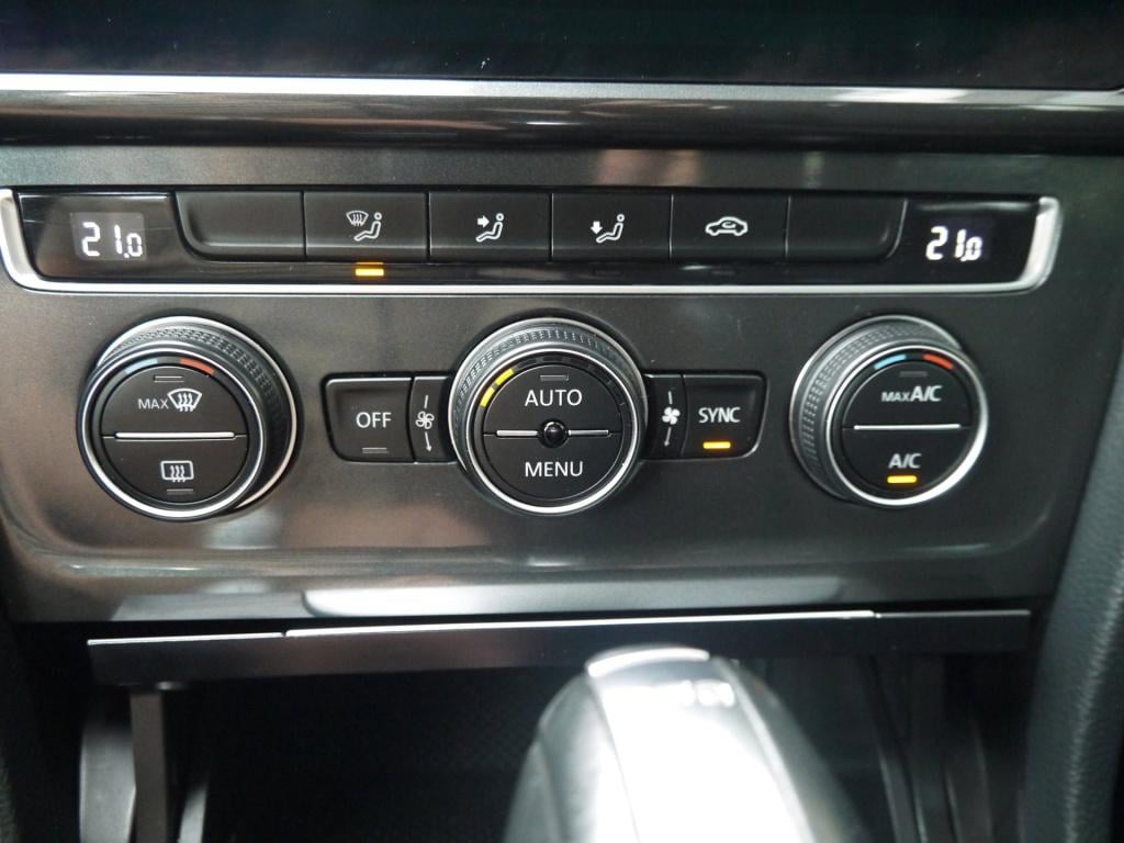 Volkswagen Golf 1.5 tsi highline|rijklaar