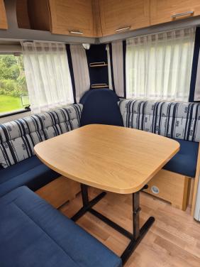 Zeer complete caravan Knaus Azur