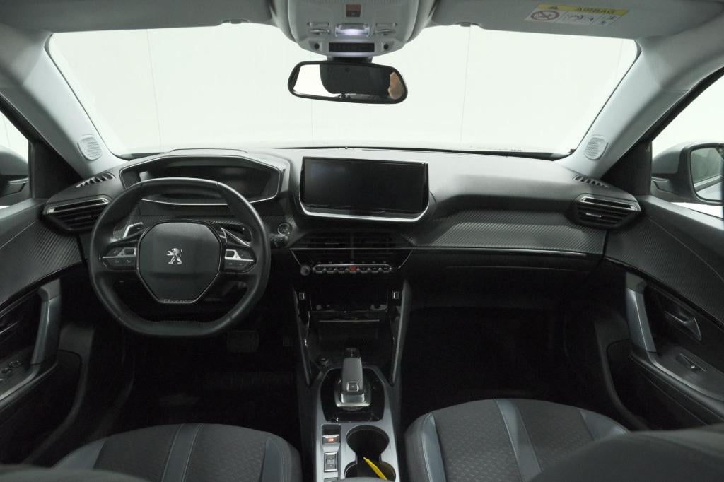 Peugeot 2008 puretech 130 eat8 allure | trekhaak afneembaar | camera | navi